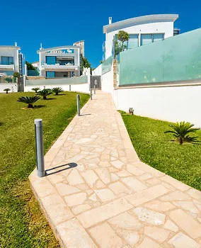Lombardi Villa