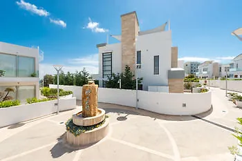 Lombardi Villa *